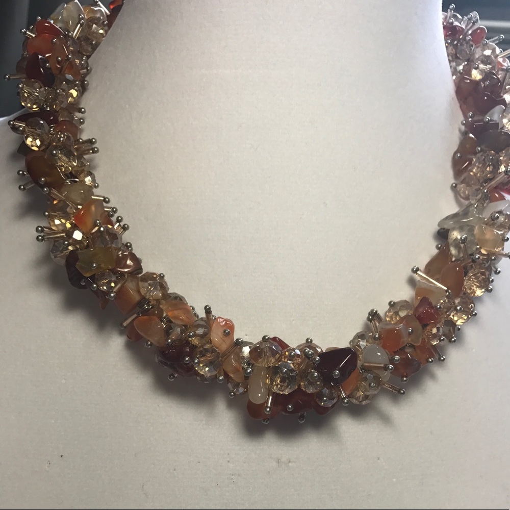 Agate and silver necklace